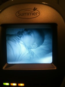 Amazing day and night baby monitor